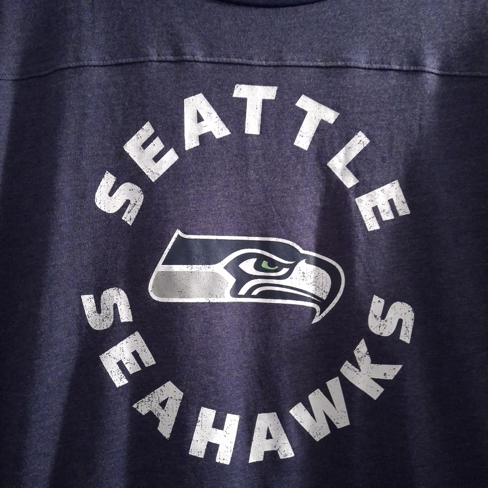 NFL Team Apparel Seattle Seahawks Lt Heathered Navy Women's T-shirt Sizes: M - Picture 3 of 6
